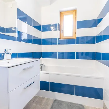 La Maison Garrap Dans Le Val D'azun בית נופש *